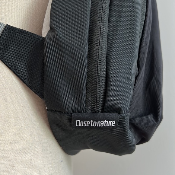 NWOT Tanluhu Sling Crossbody Bag in Black - Picture 6 of 8